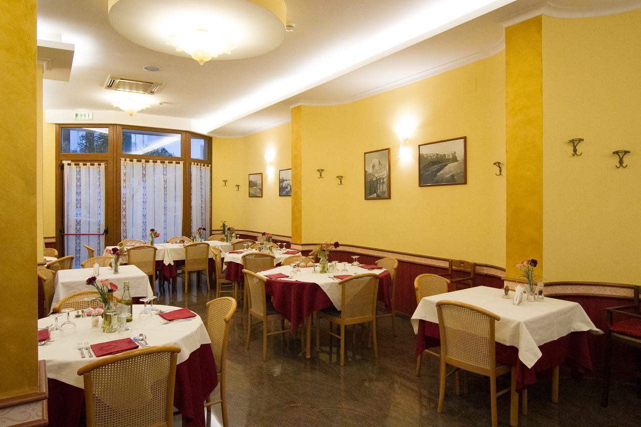 Pensione Al Pescatore Termoli Buitenkant foto